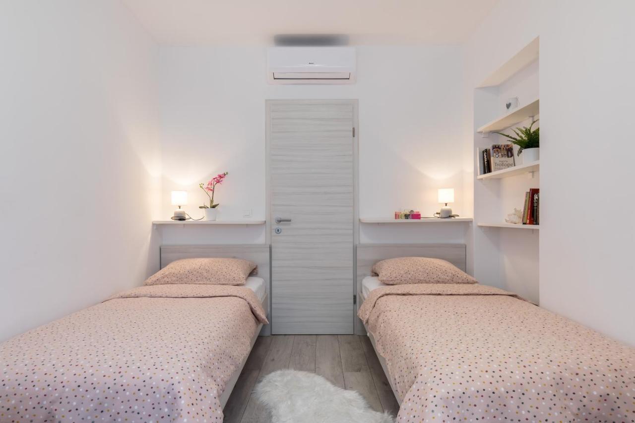 Apartment Pearl Of Split Exterior photo