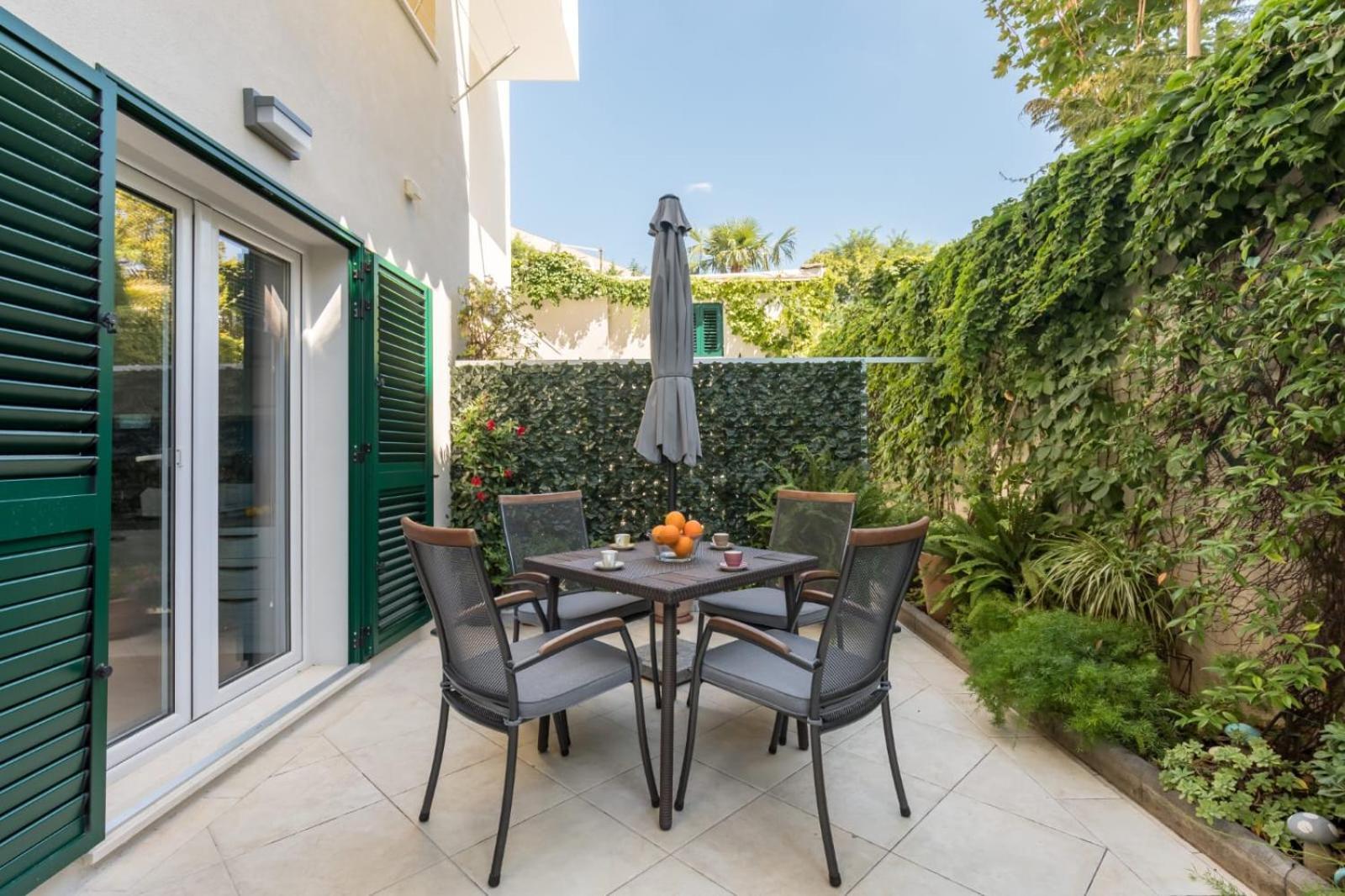 Apartment Pearl Of Split Exterior photo